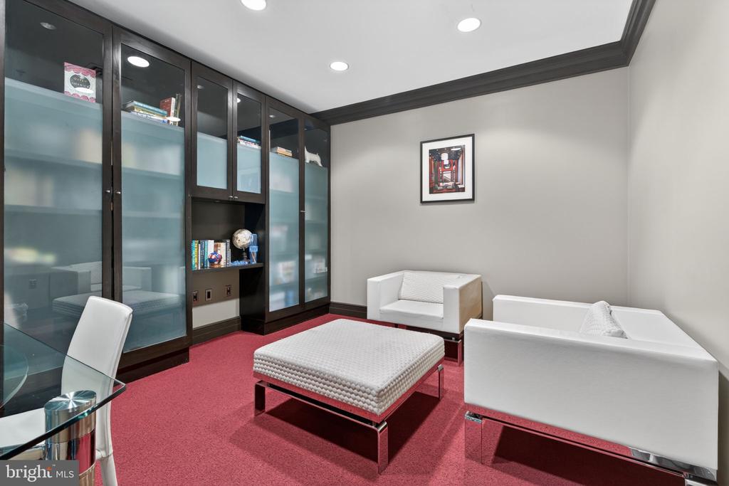 1390 KENYON STREET NW Unit: 613