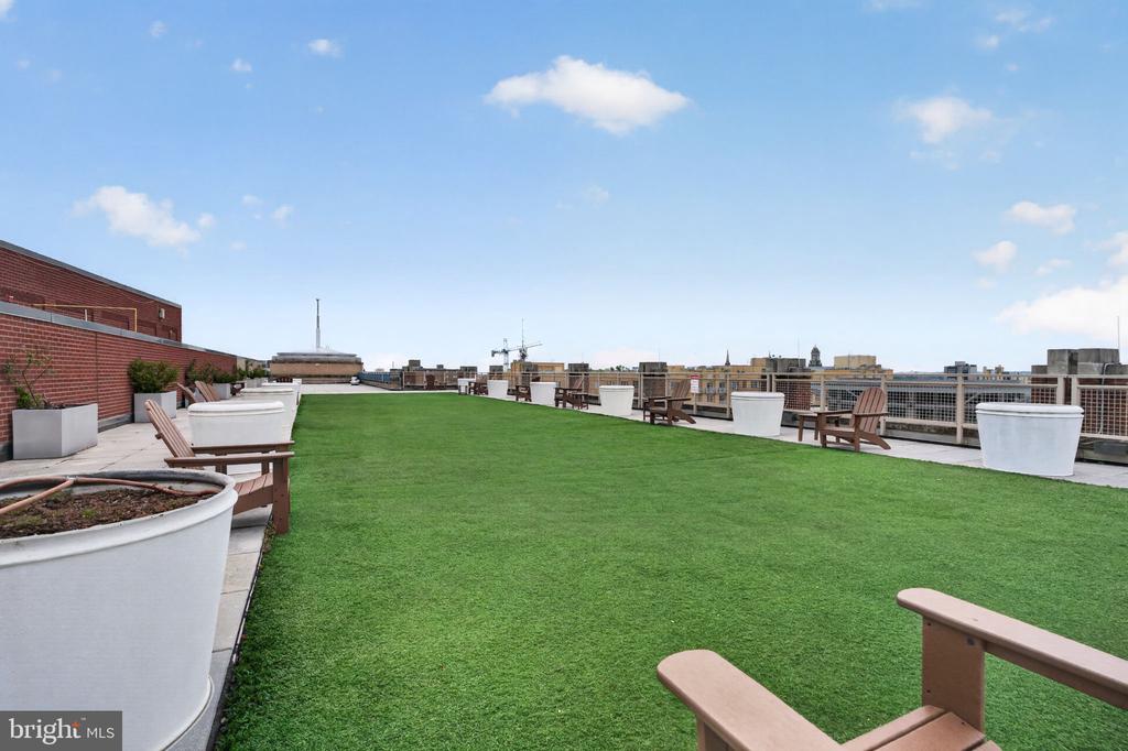 1390 KENYON STREET NW Unit: 613
