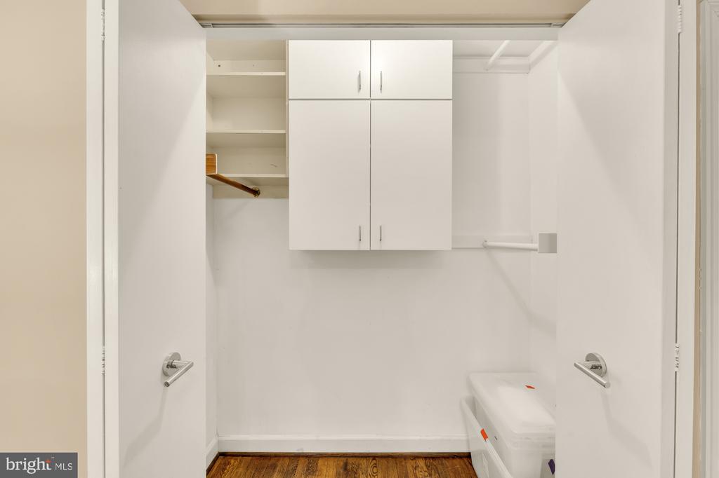 1615 KENYON STREET NW Unit: 4
