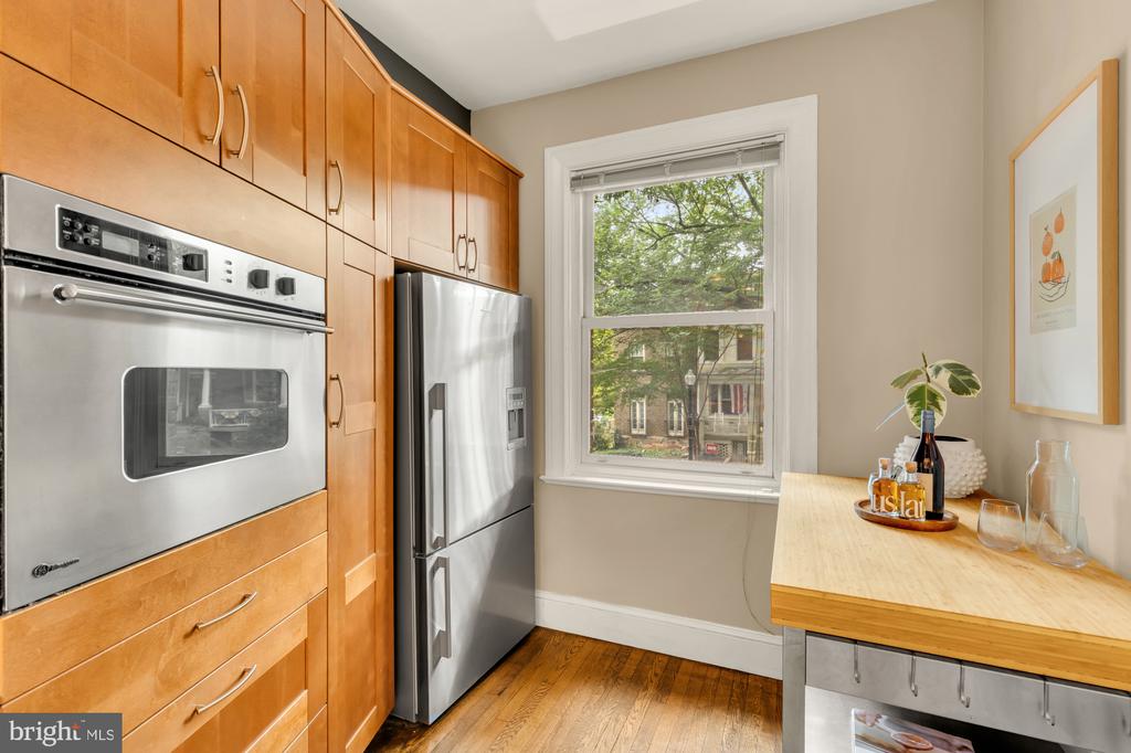 1615 KENYON STREET NW Unit: 4