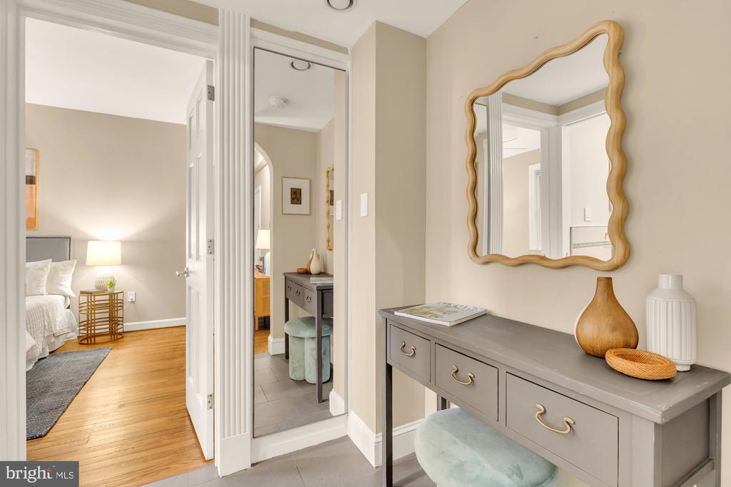 1615 KENYON STREET NW Unit: 4