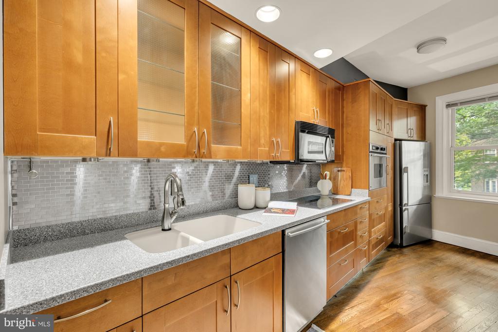 1615 KENYON STREET NW Unit: 4