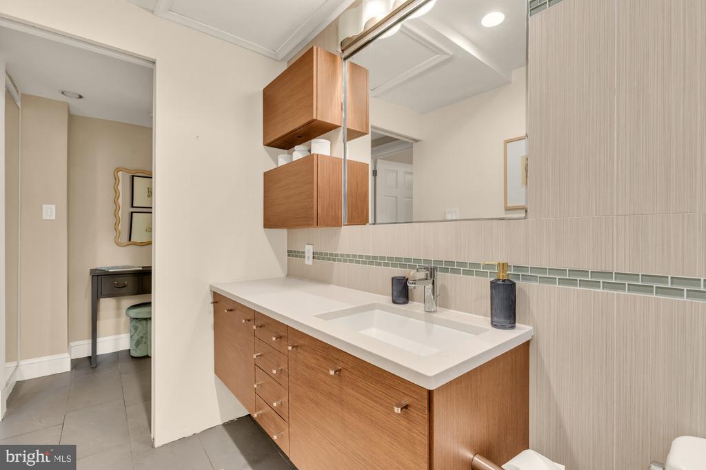 1615 KENYON STREET NW Unit: 4