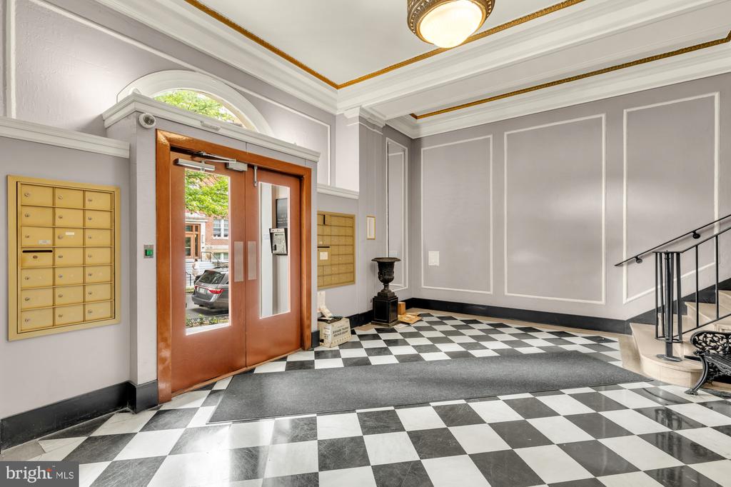 1615 KENYON STREET NW Unit: 4