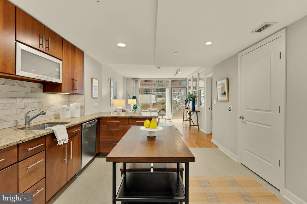 1025 1ST SE Unit: 104
