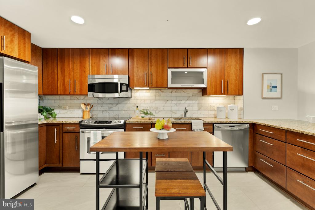 1025 1ST SE Unit: 104