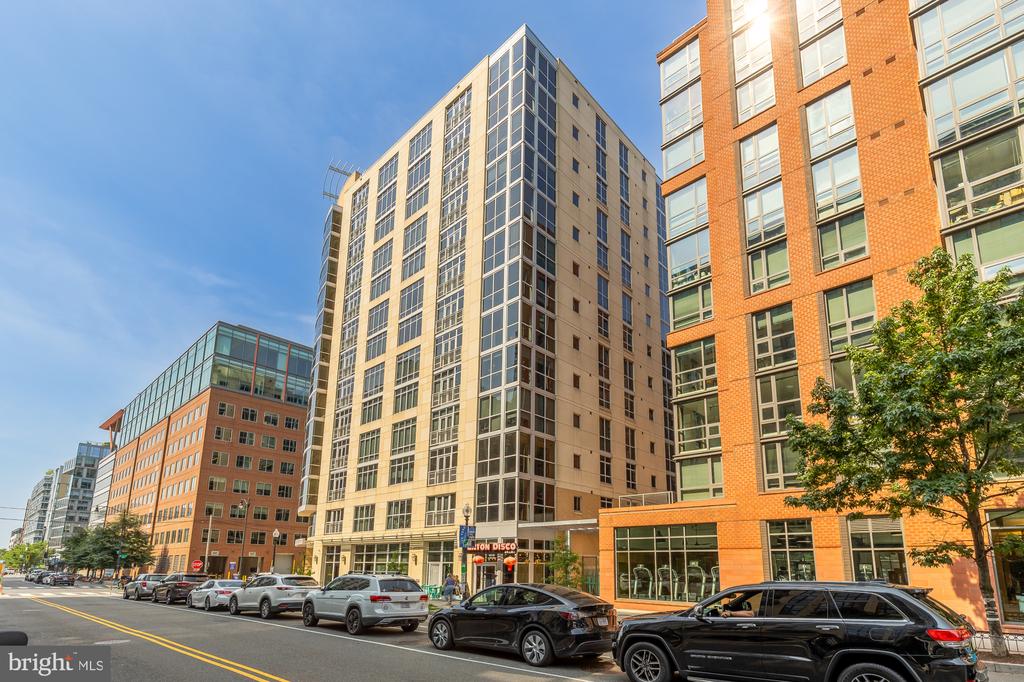 1025 1ST SE Unit: 104