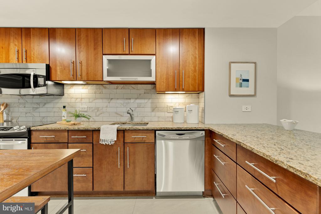 1025 1ST SE Unit: 104