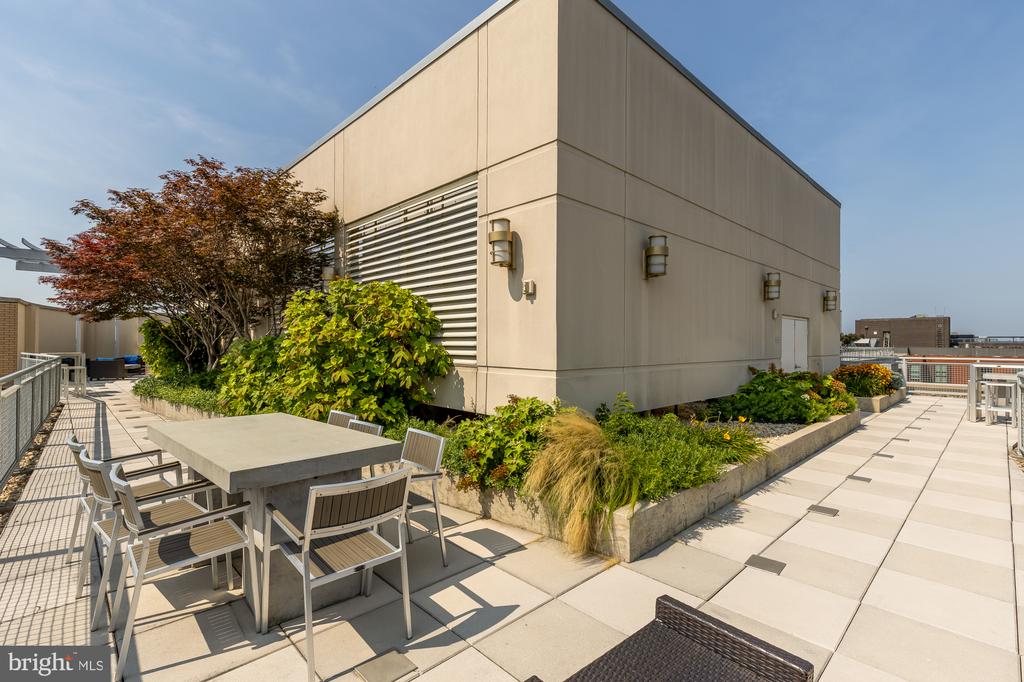 1025 1ST SE Unit: 104