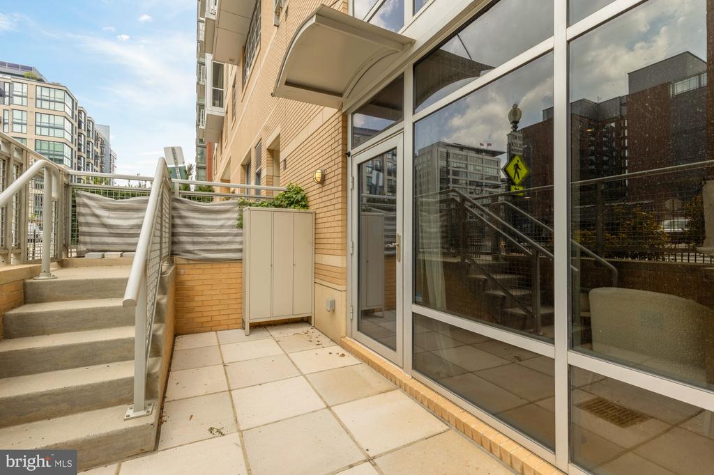 1025 1ST SE Unit: 104