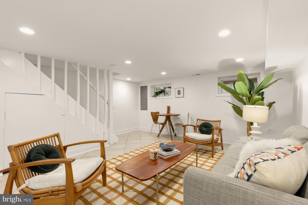 320 19TH STREET NE