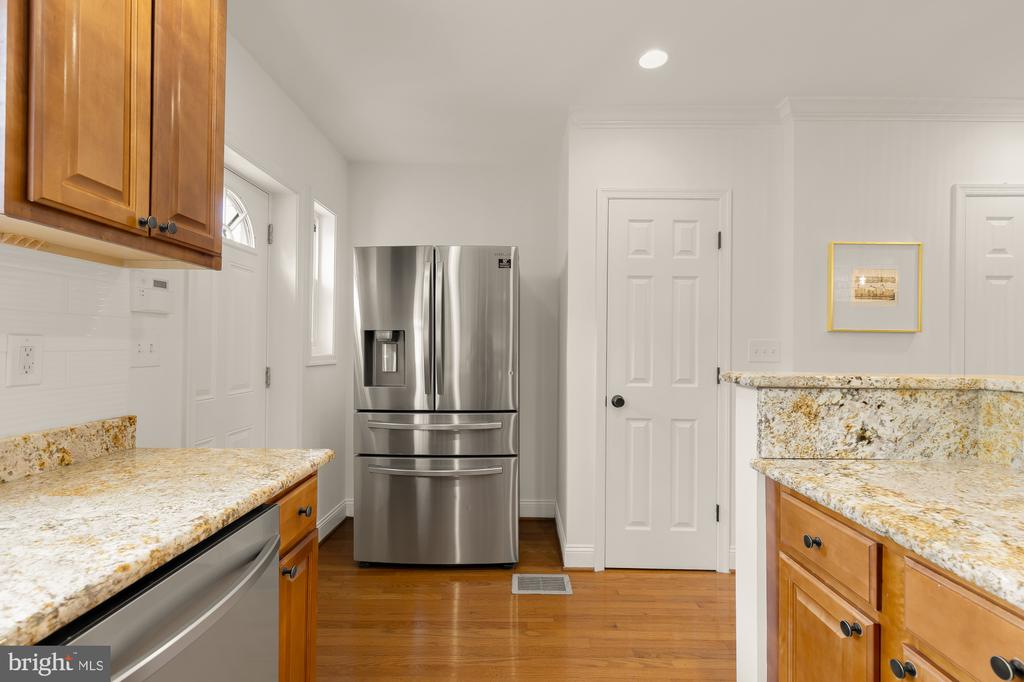 320 19TH STREET NE