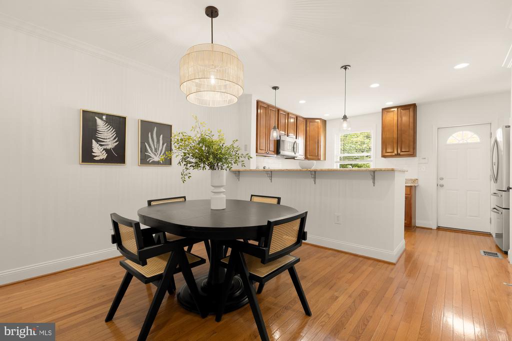 320 19TH STREET NE