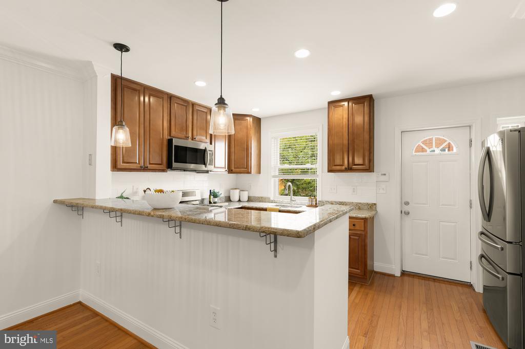 320 19TH STREET NE