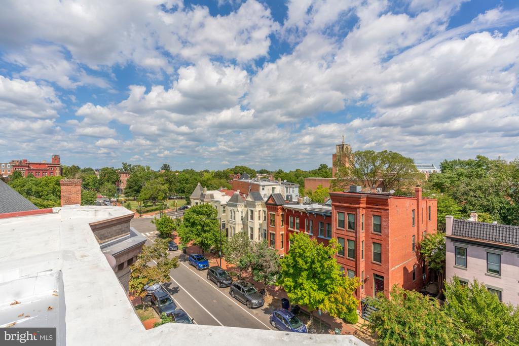 311 4TH STREET SE Unit: 6