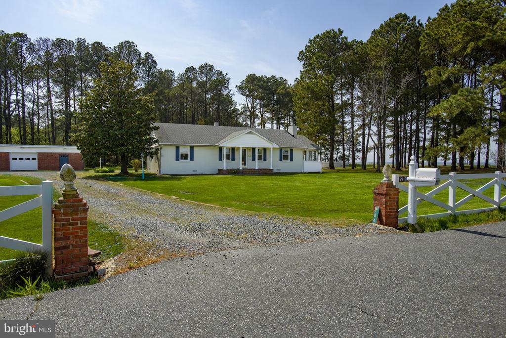 784 Hills Point Rd