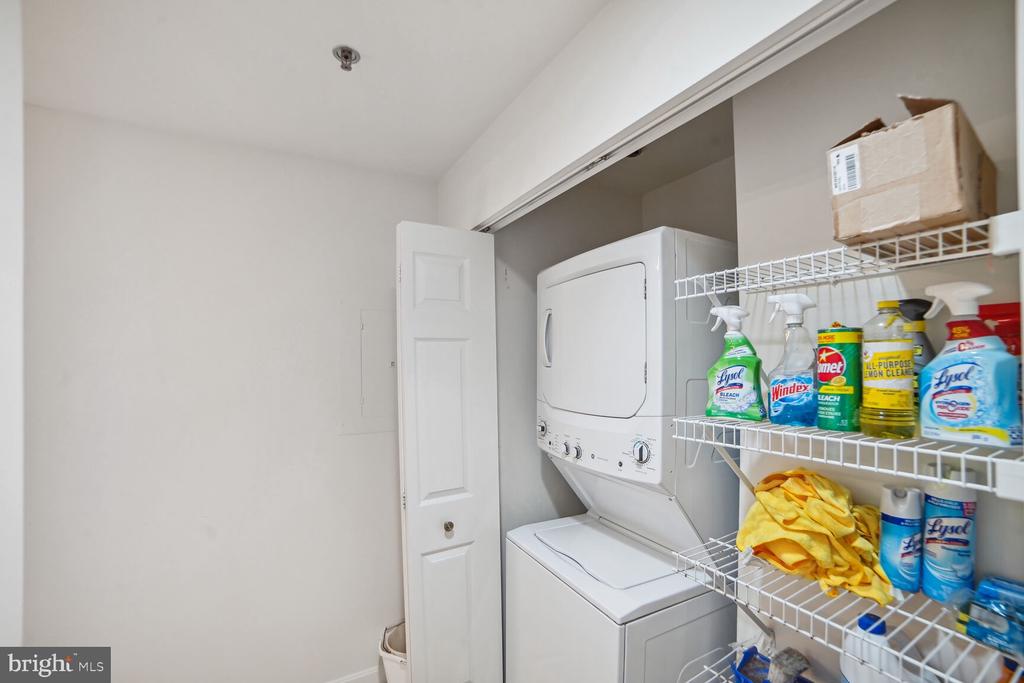 3005 S Leisure World Blvd #207