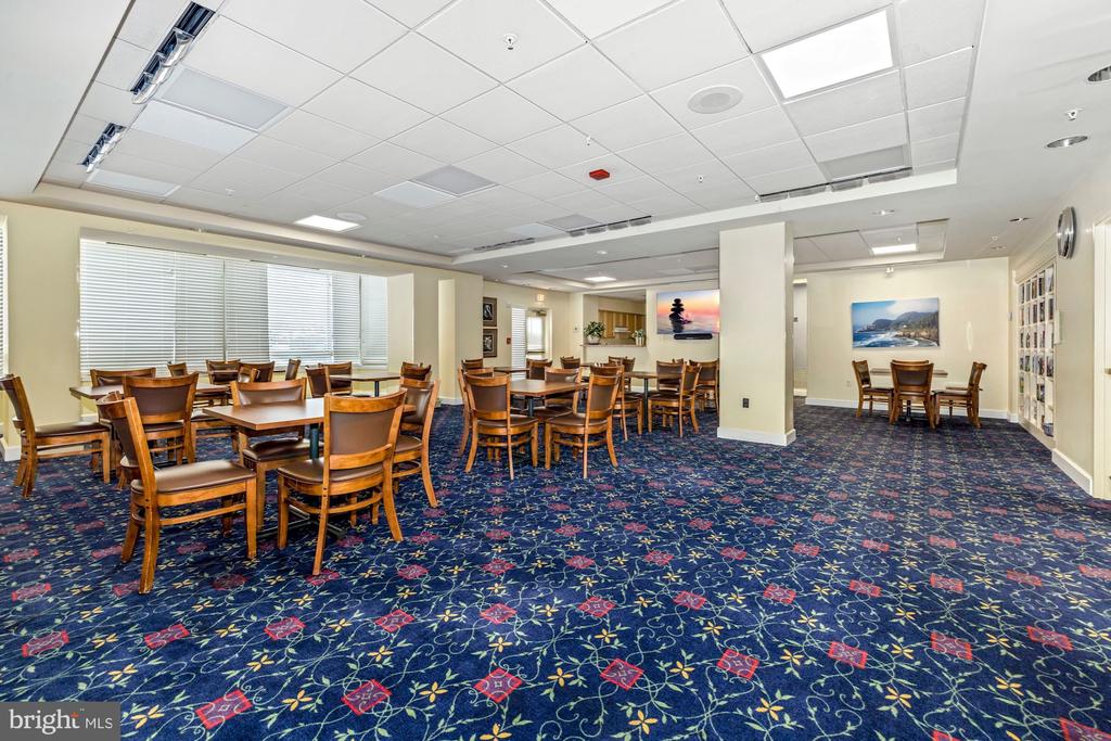3005 S Leisure World Blvd #207
