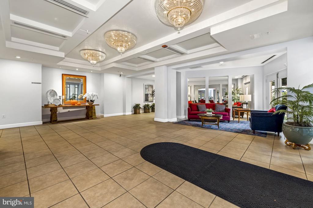 3005 S Leisure World Blvd #207