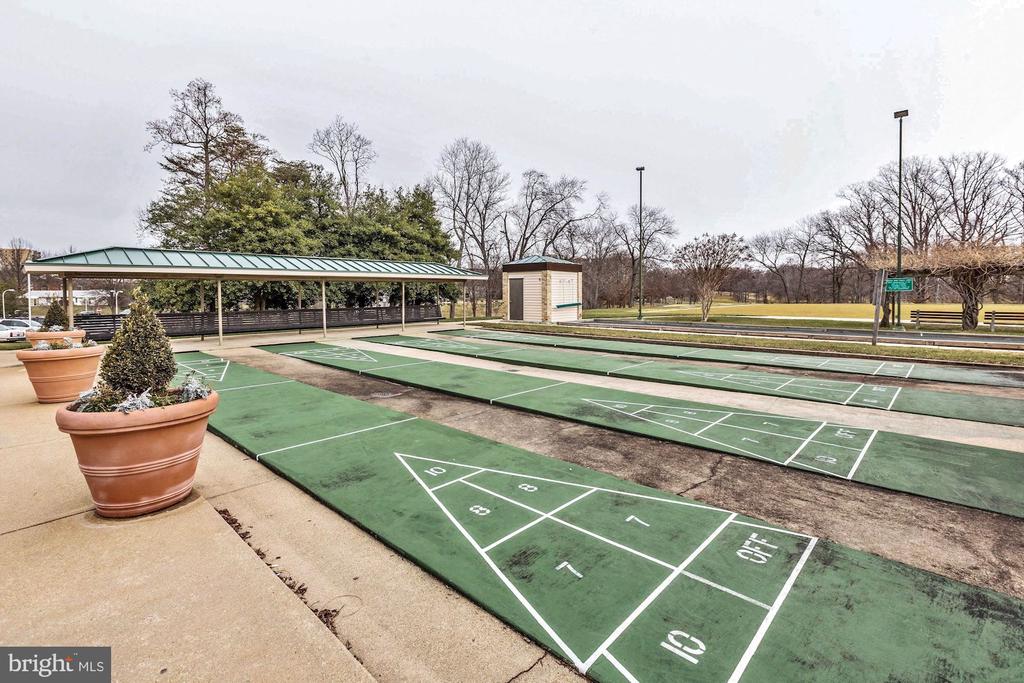 3005 S Leisure World Blvd #207