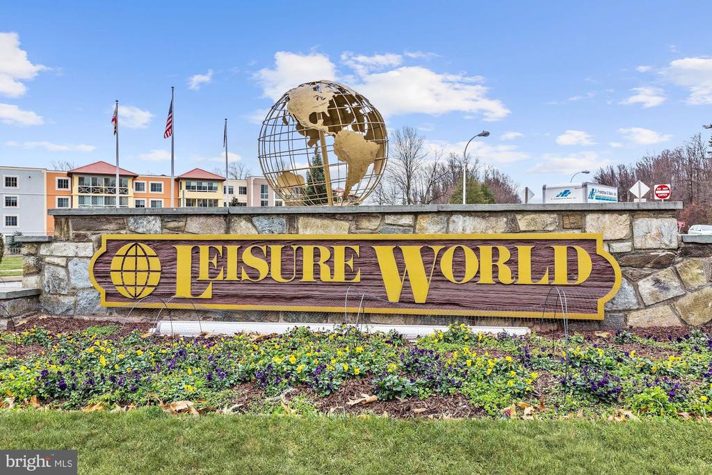 3005 S Leisure World Blvd #207