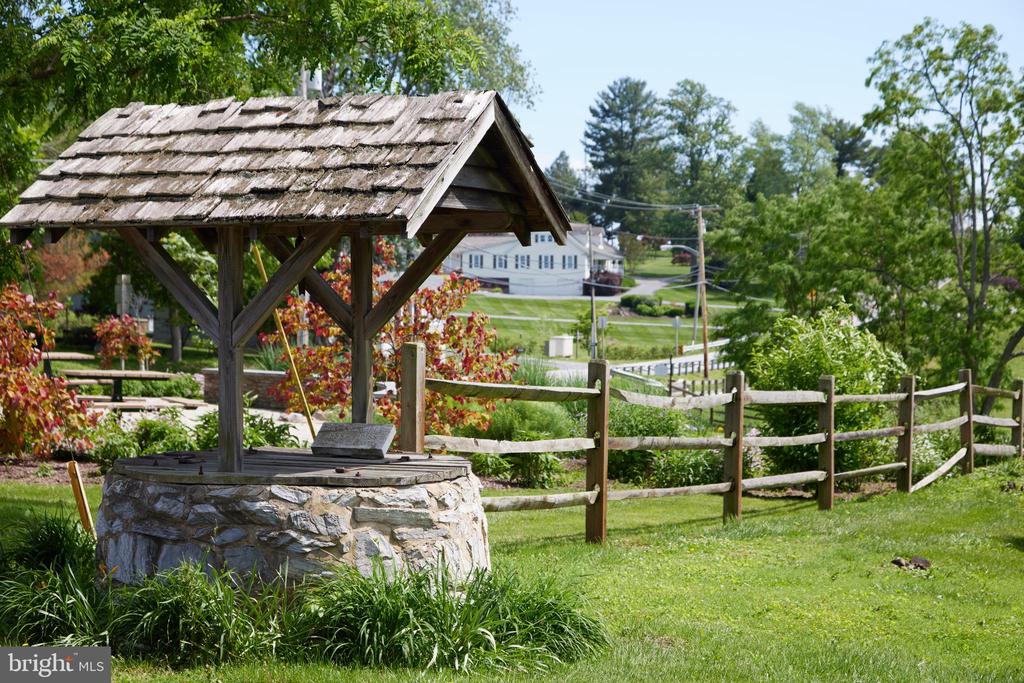 22500 OLD HUNDRED ROAD