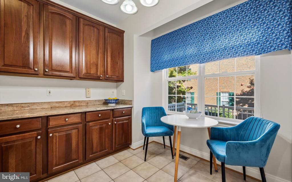 2201 KIMBALL PLACE