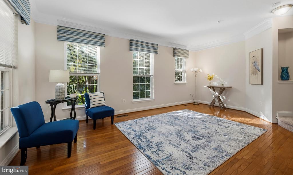2201 KIMBALL PLACE