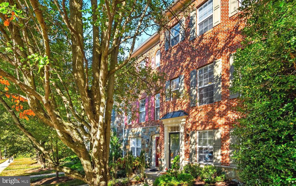 2201 KIMBALL PLACE