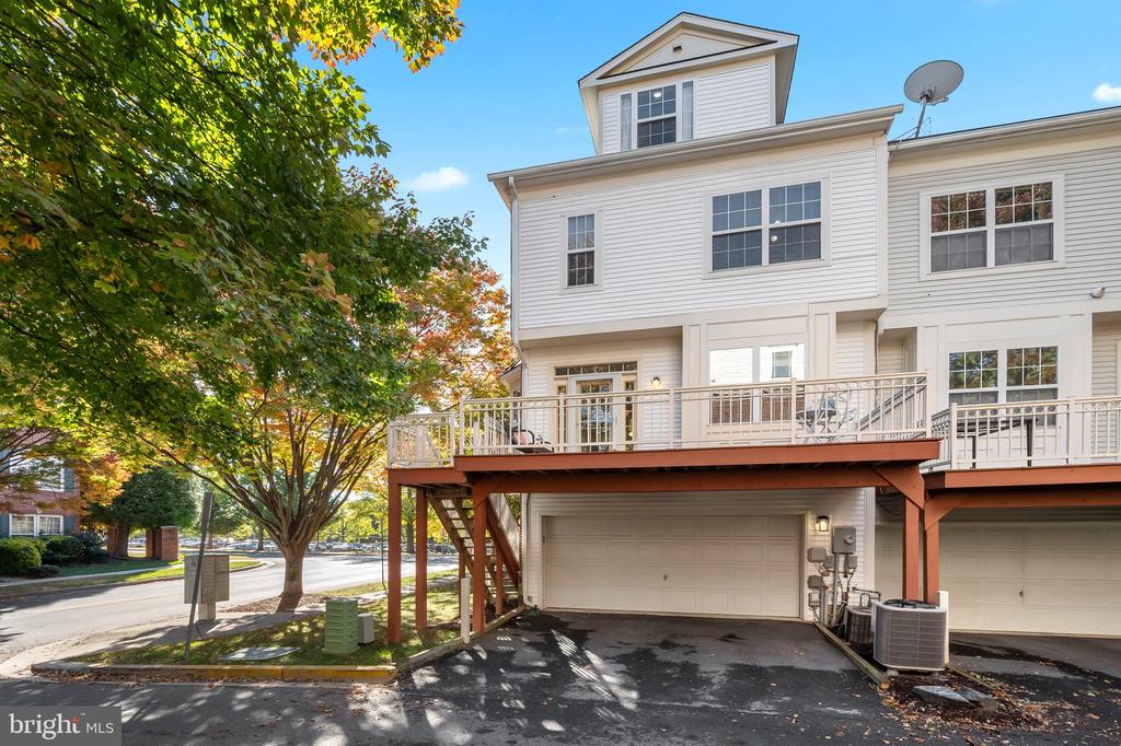 2201 KIMBALL PLACE