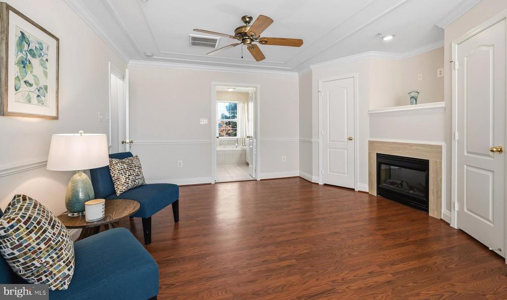 2201 KIMBALL PLACE