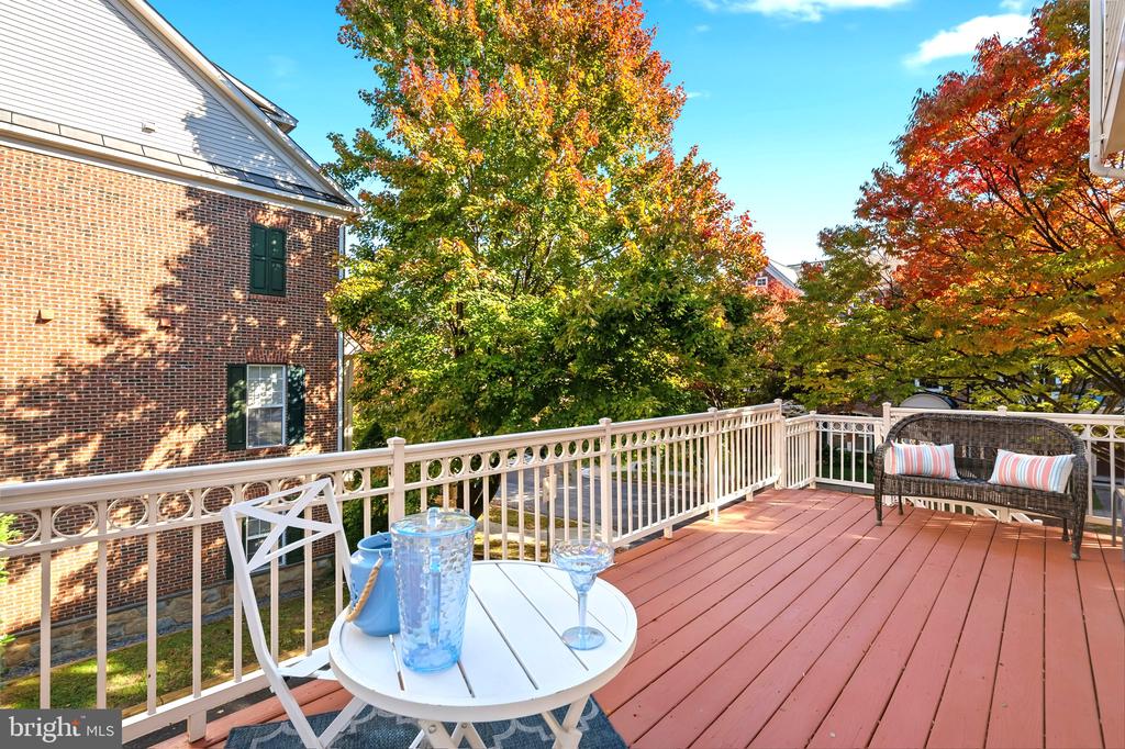 2201 KIMBALL PLACE