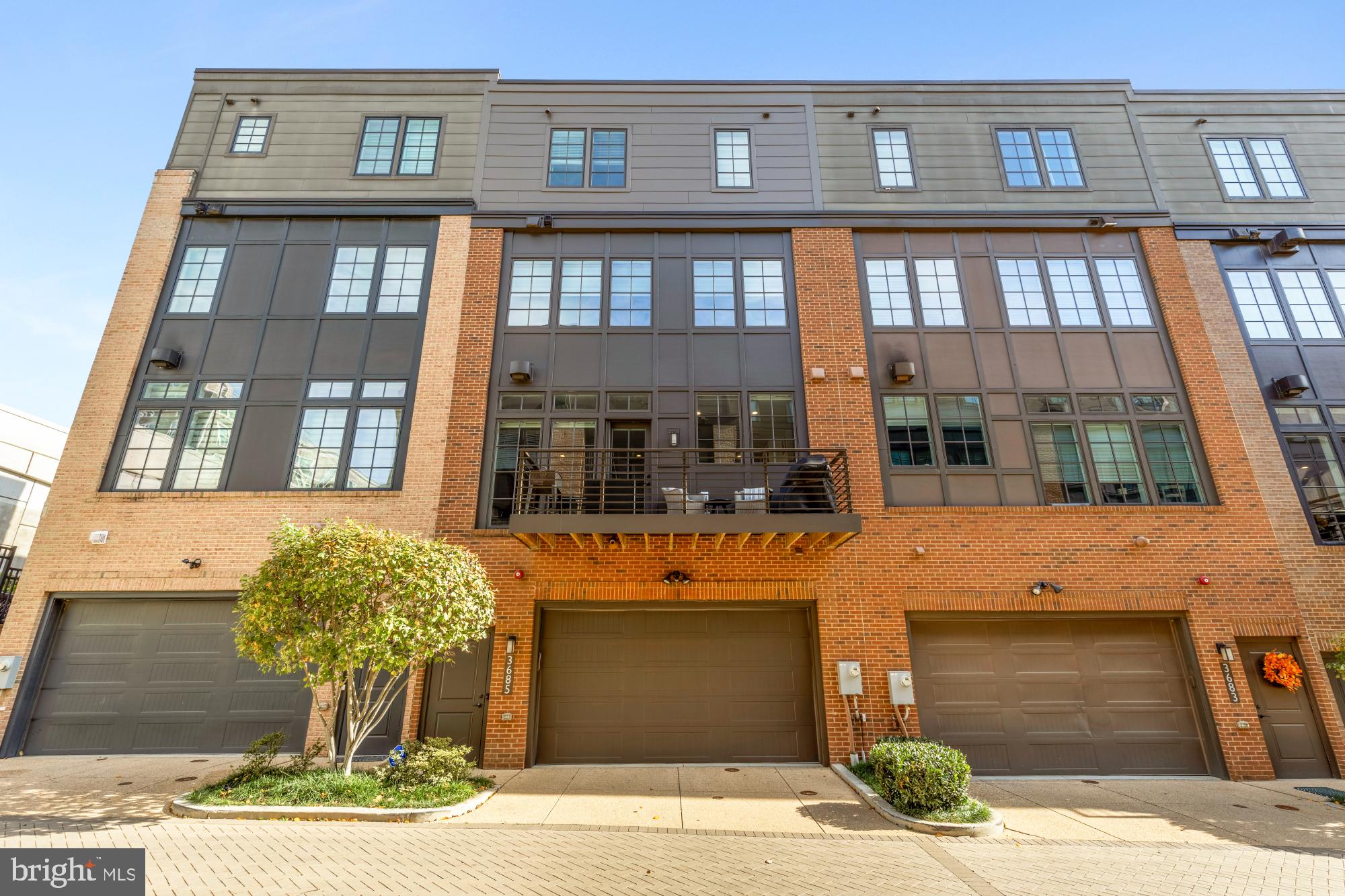 3685 CHEVY CHASE LAKE DRIVE