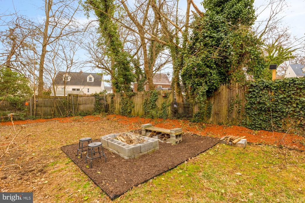 6209 Queens Chapel Rd