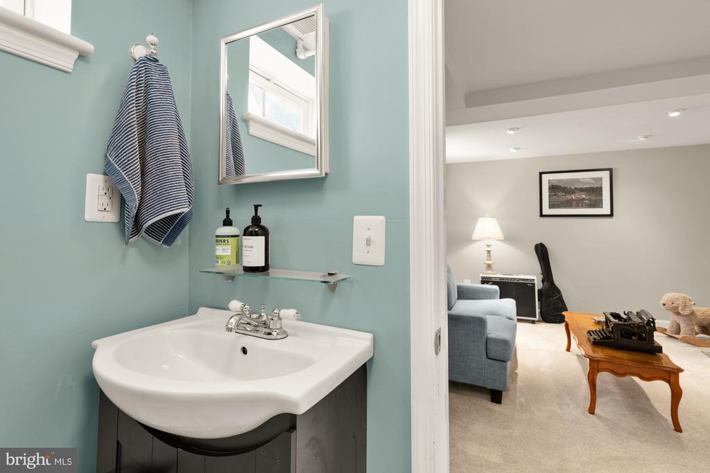 3403 Cheverly