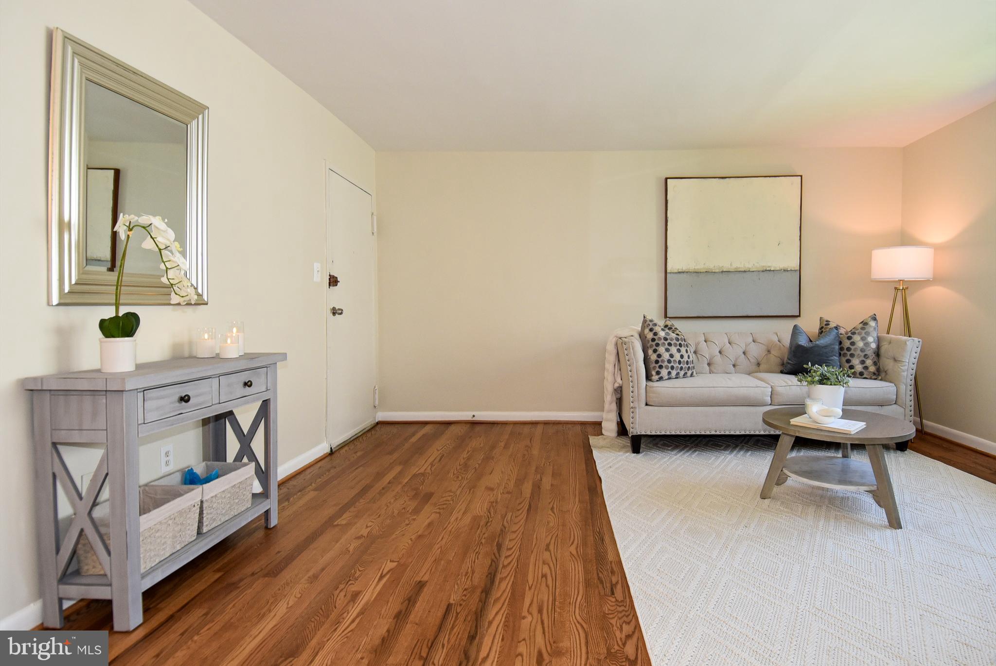 2028 Vermont St N #203