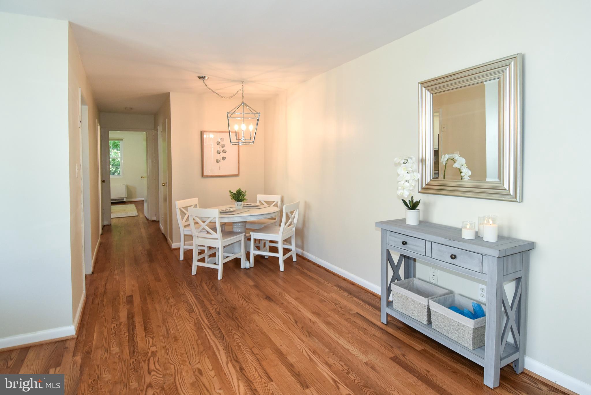 2028 Vermont St N #203