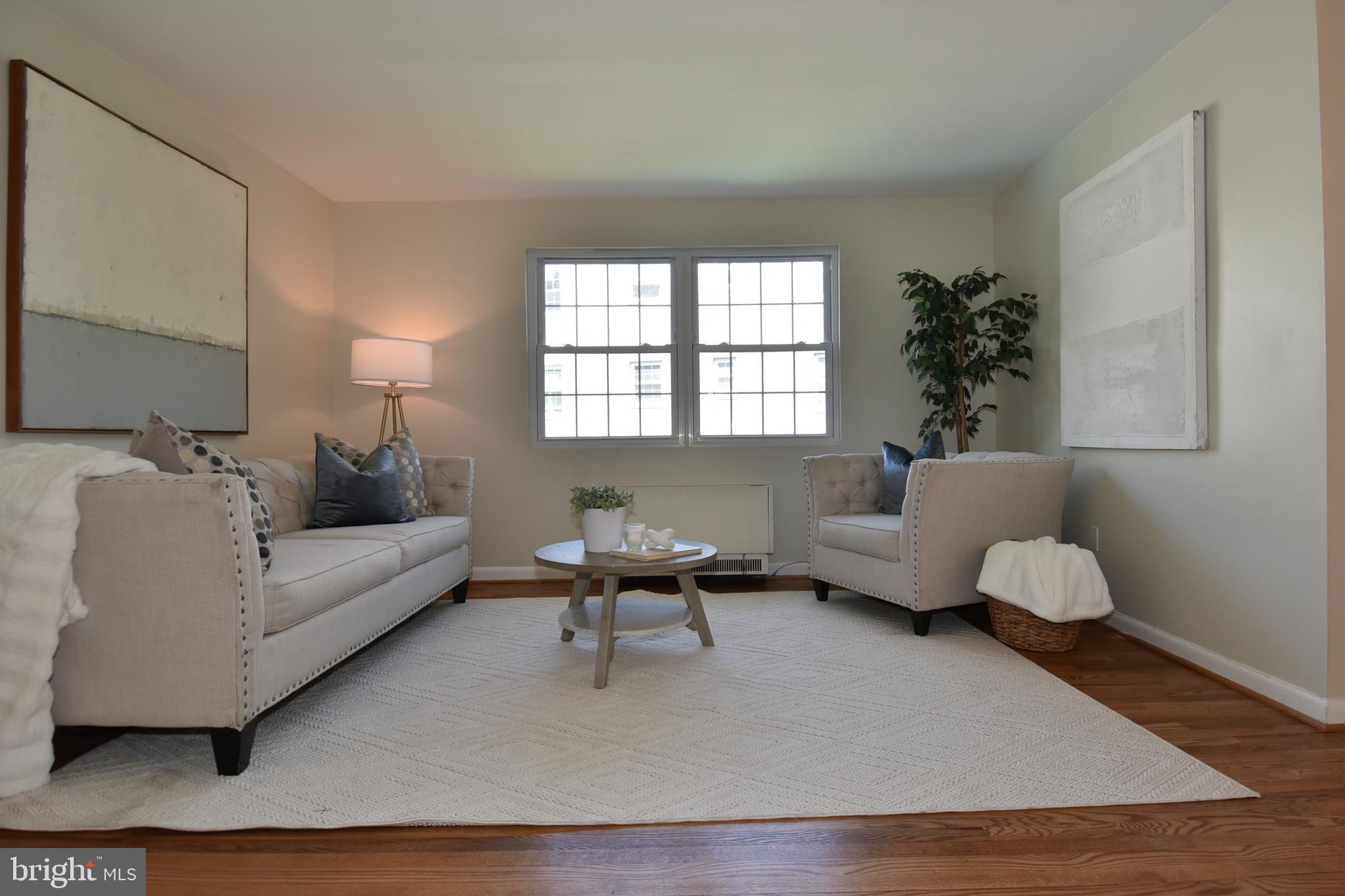 2028 Vermont St N #203