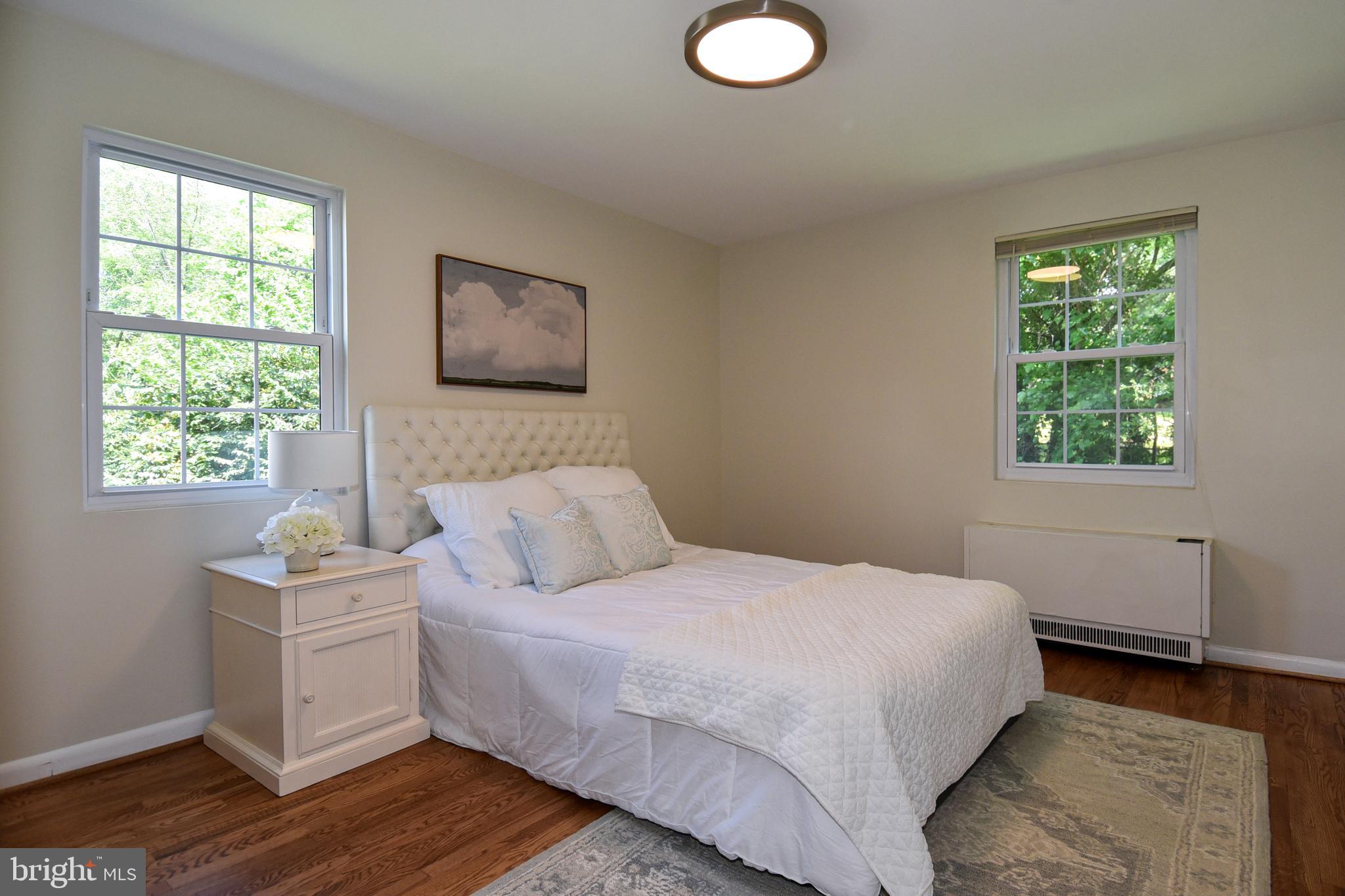 2028 Vermont St N #203