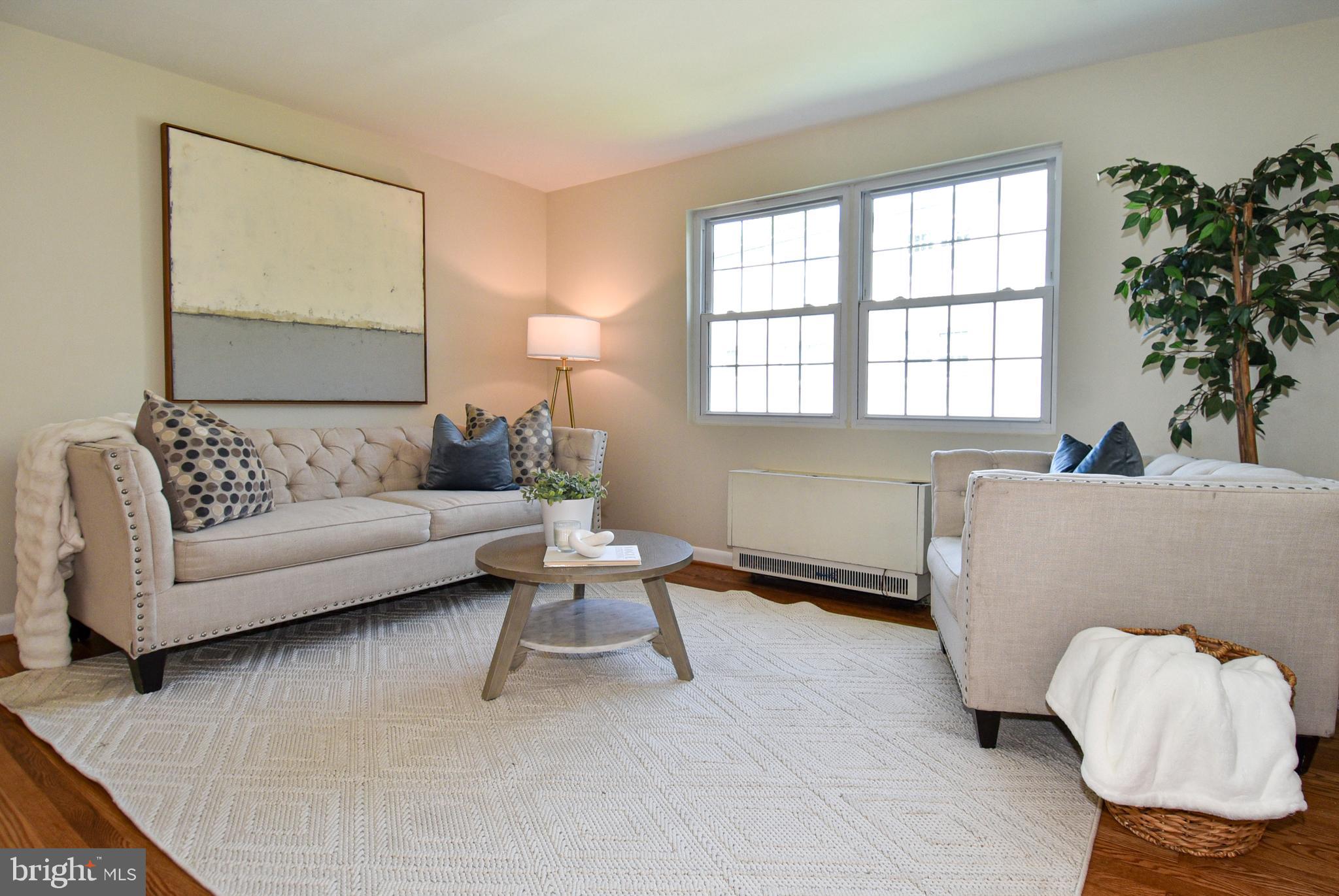 2028 Vermont St N #203