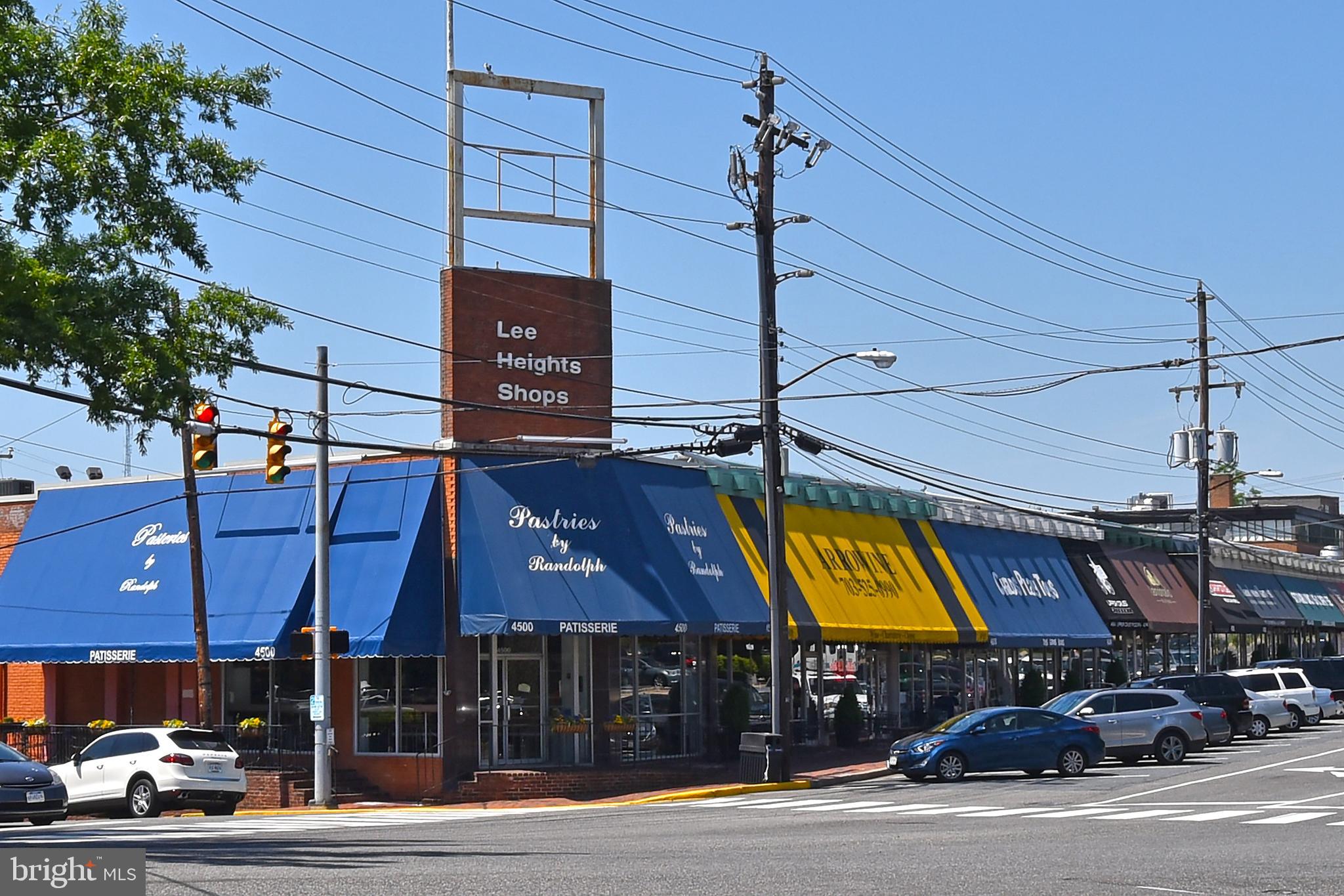 2028 Vermont St N #203