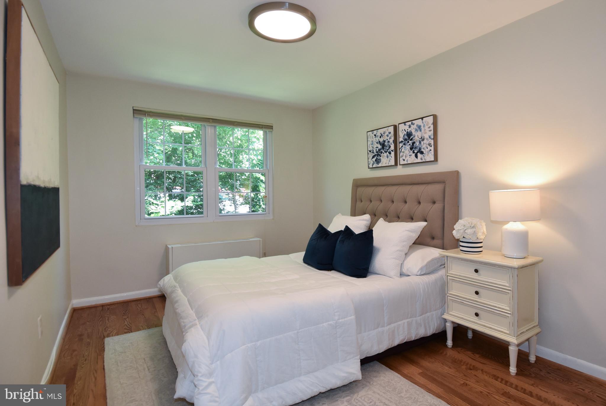 2028 Vermont St N #203