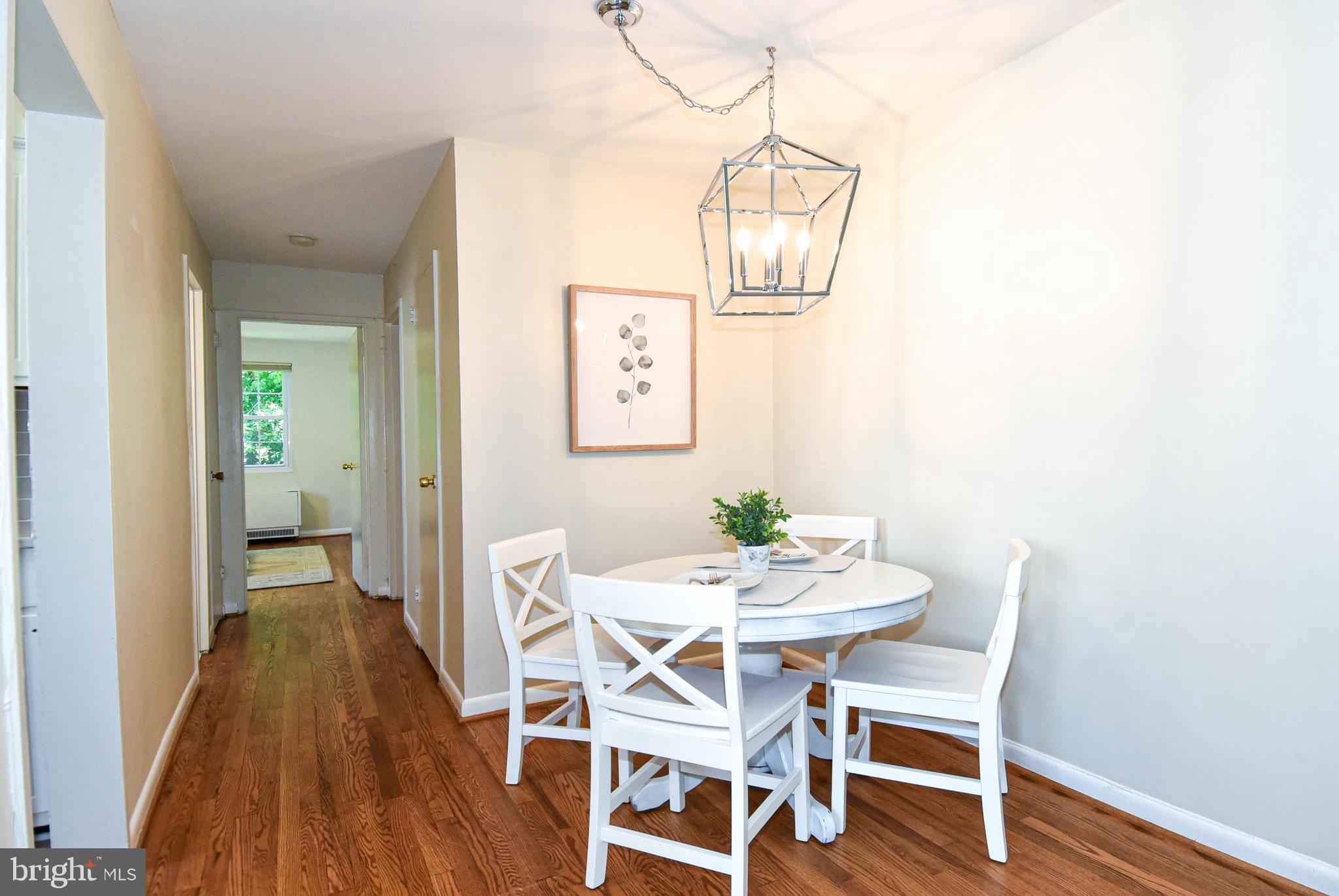 2028 Vermont St N #203