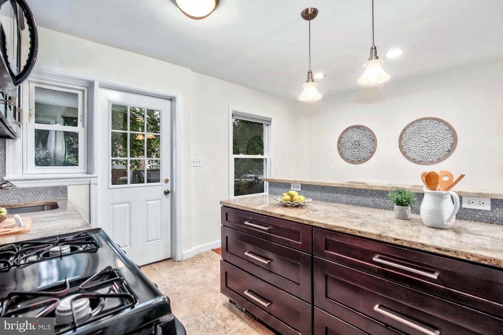 514 E Alexandria Ave