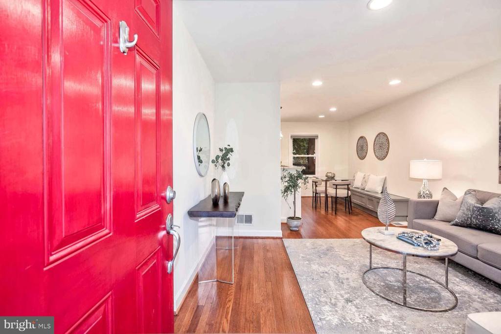 514 E Alexandria Ave