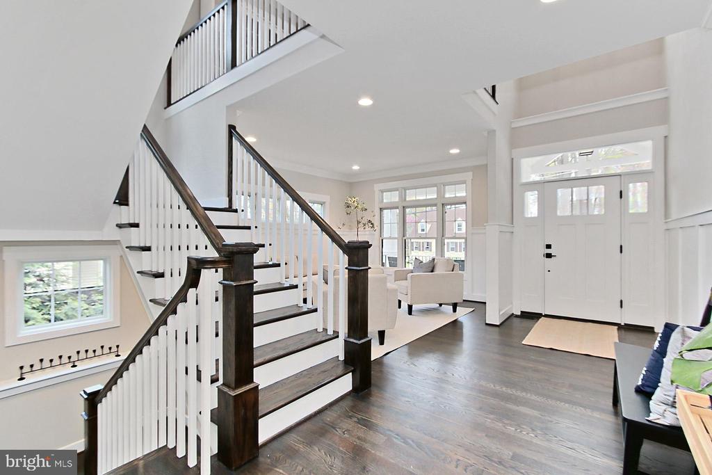 1204 Seaton Ln