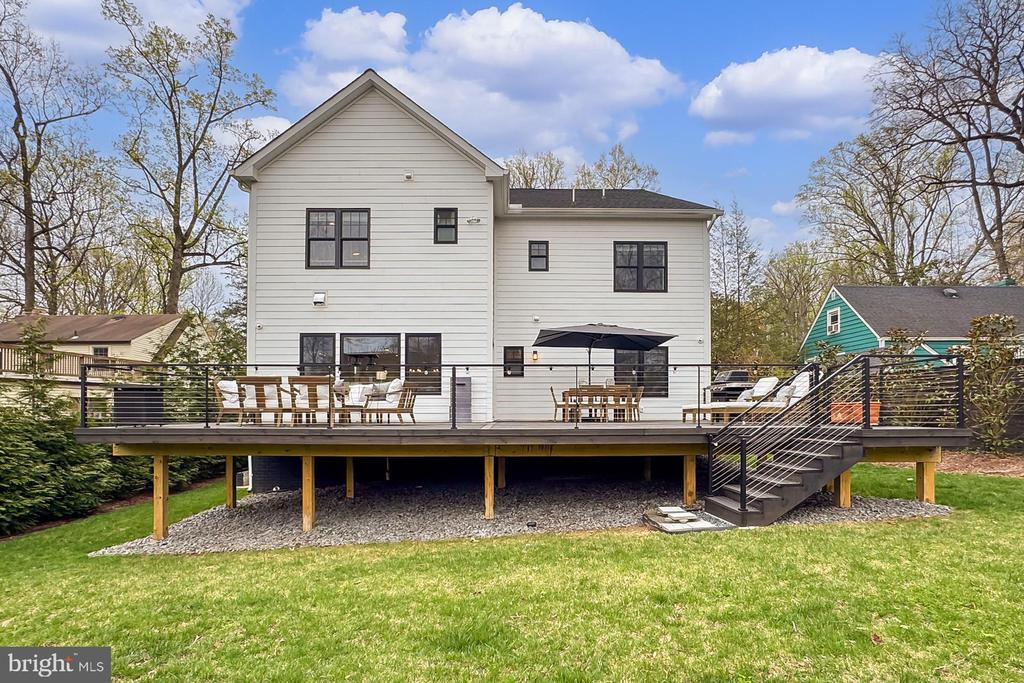 1204 Seaton Ln