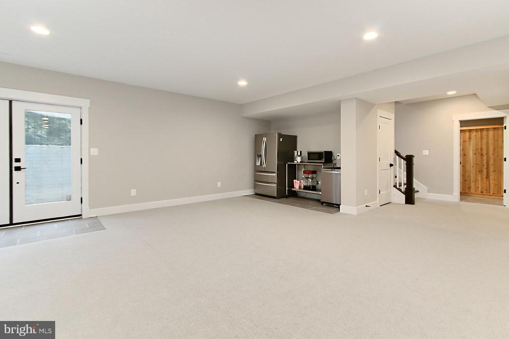 1204 Seaton Ln