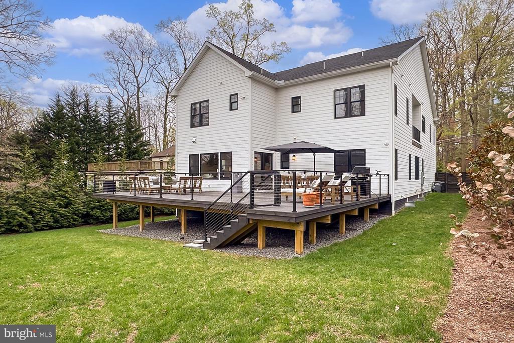 1204 Seaton Ln