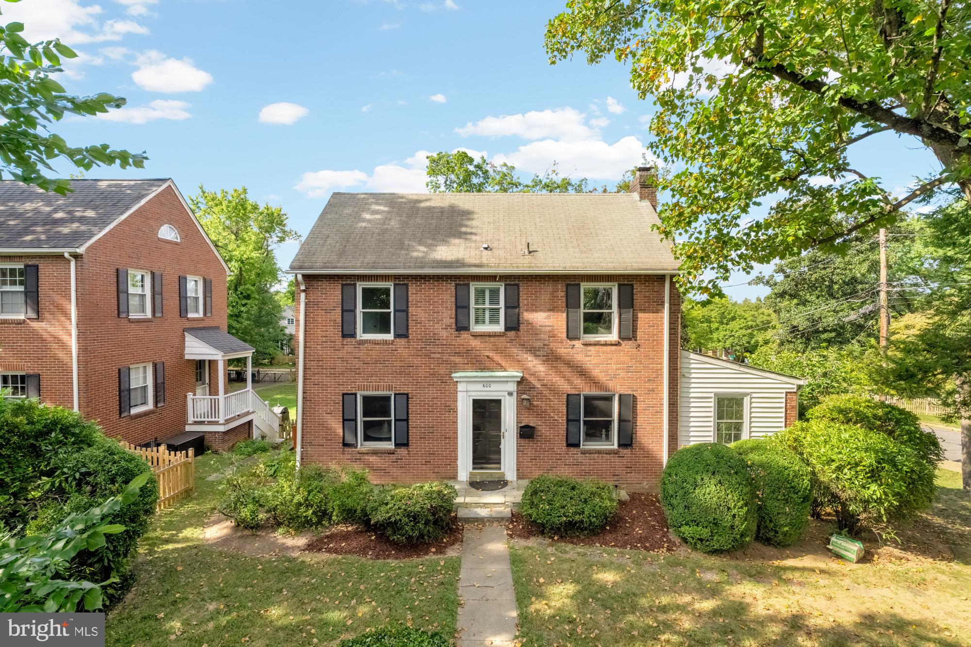 600 E BROAD STREET